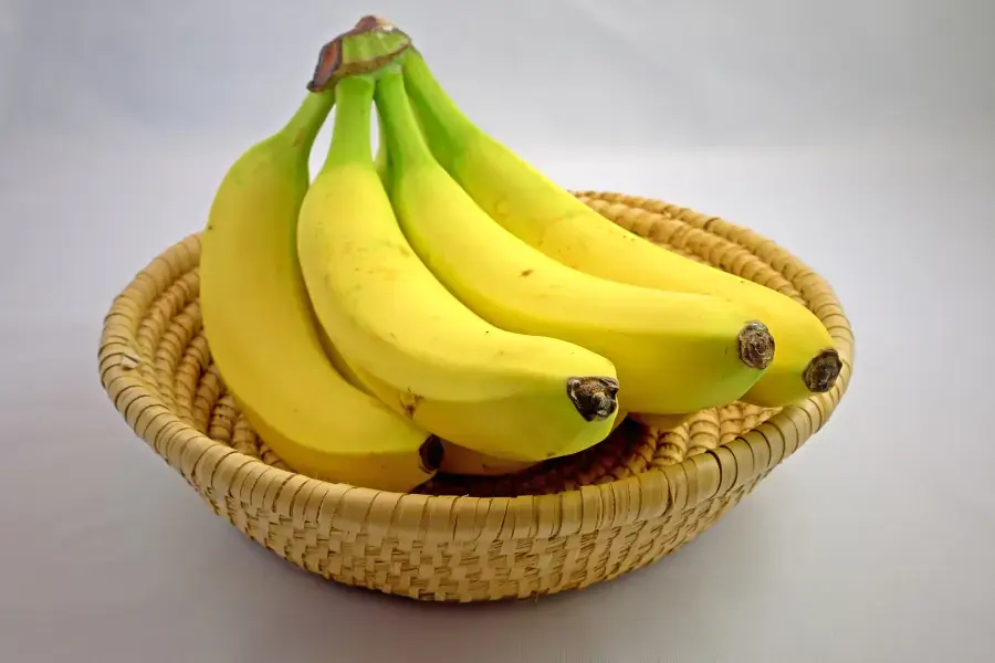 Chuối đại diện cho sự sinh sôi nảy nở, mầm non của cuộc sống.