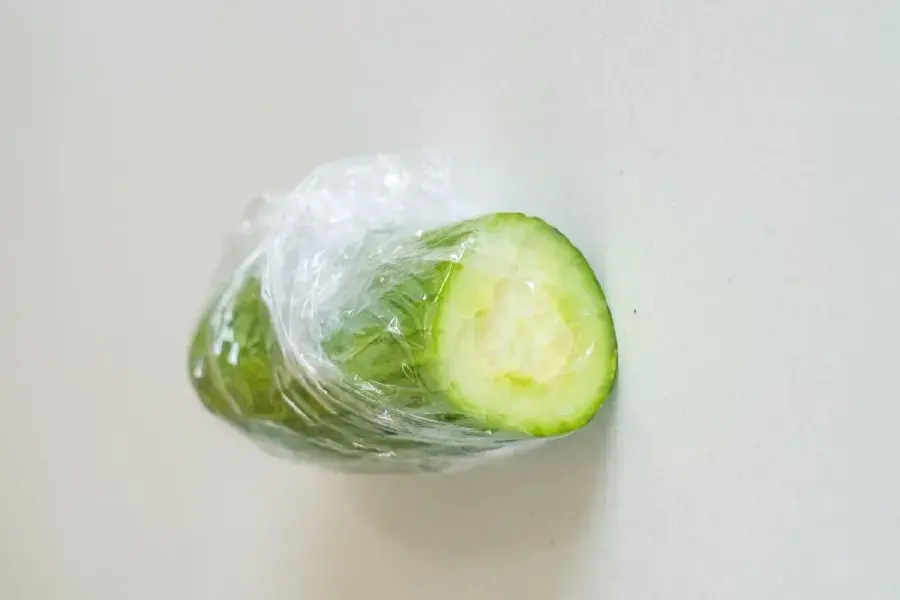 Dưa leo đã cắt một phần