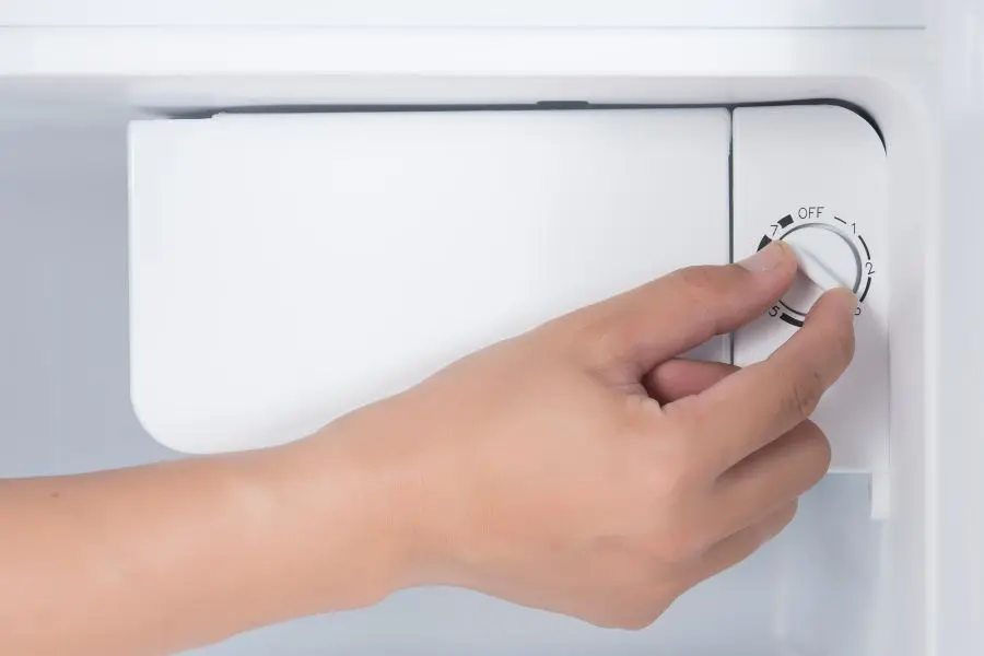Điều chỉnh nhiệt độ tủ lạnh