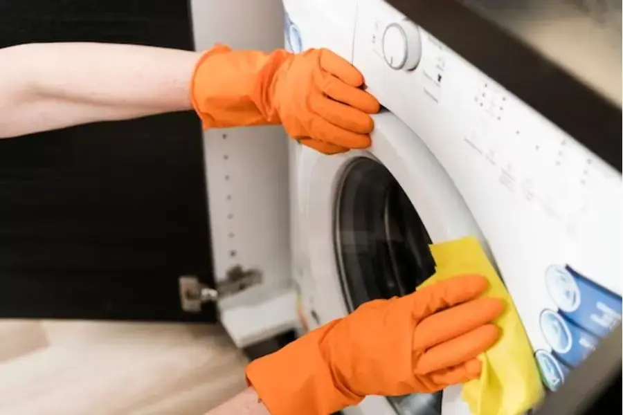 Vệ sinh máy giặt Panasonic đúng cách để máy luôn bền đẹp.