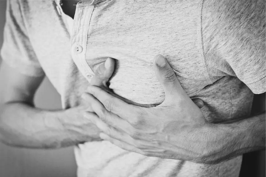 Trong một vài tuần đầu tiên, cơ thể có khả năng bị đánh trống ngực.