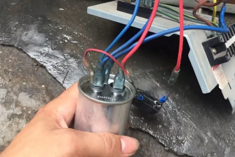 Cách đấu tụ kích 3 chân.