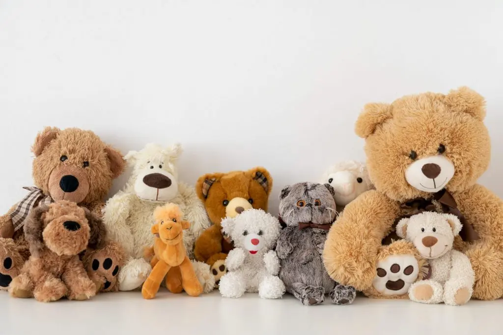 beragam jenis boneka
