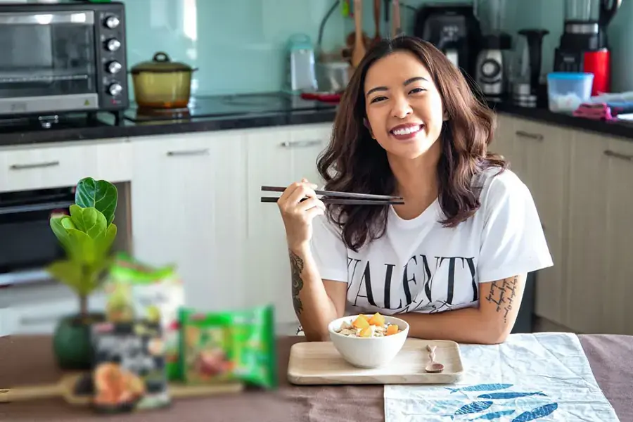 Hana Giang Anh đã duy trì chế độ ăn uống kiểm soát calo trong khoảng thời gian dài để giữ gìn vóc dáng