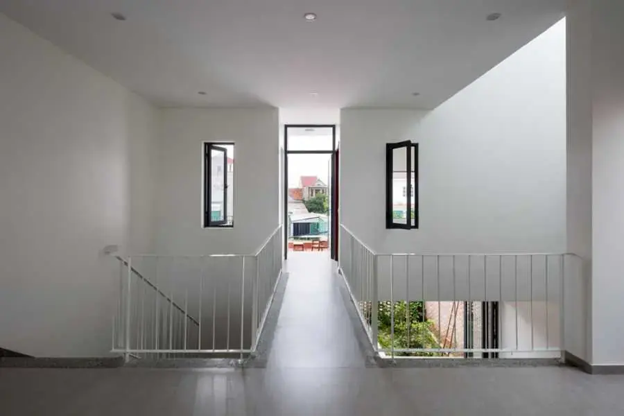 Lối hành lang nối giữa nhà trên và nhà dưới