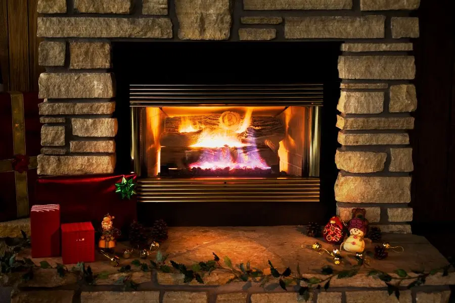Mẫu lò sưởi Noel đẹp số 14.
