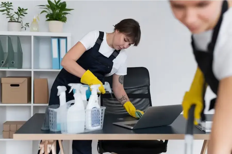 Thường xuyên dọn dẹp bàn làm việc để tạo cảm hứng