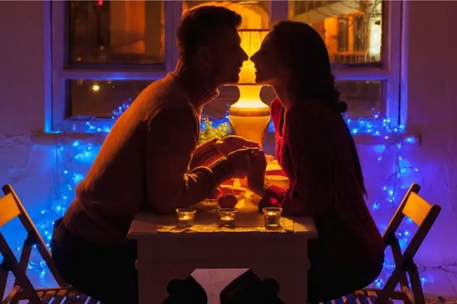 Ngày lễ sẽ thật trọn vẹn khi được thưởng thức bữa ăn dưới ánh nến.