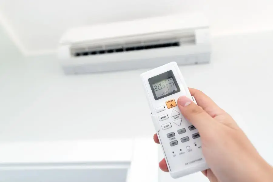 Điều chỉnh tốc độ quạt trên máy lạnh như thế nào?