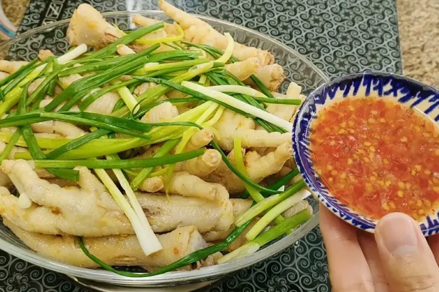 Món chân gà hấp hành hành thành phẩm