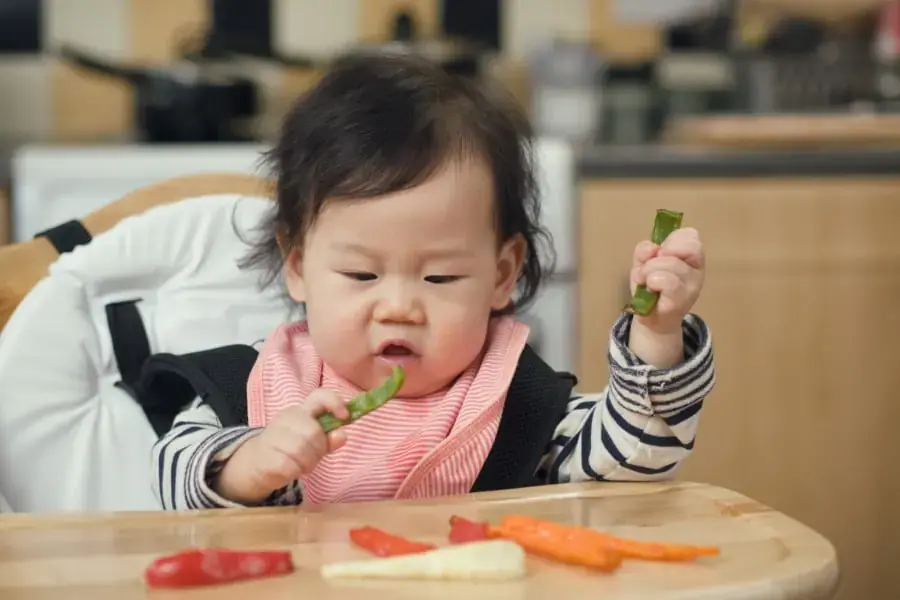 Bữa phụ giúp bổ sung năng lượng cho bé 