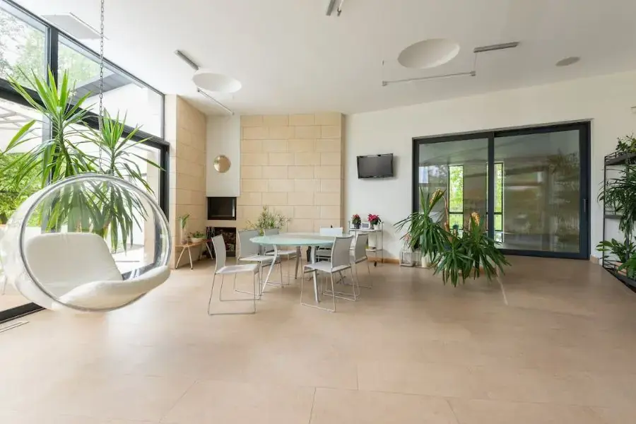 Vệ sinh nhà mới xây để đảm bảo nguồn không khí trong lành nhất