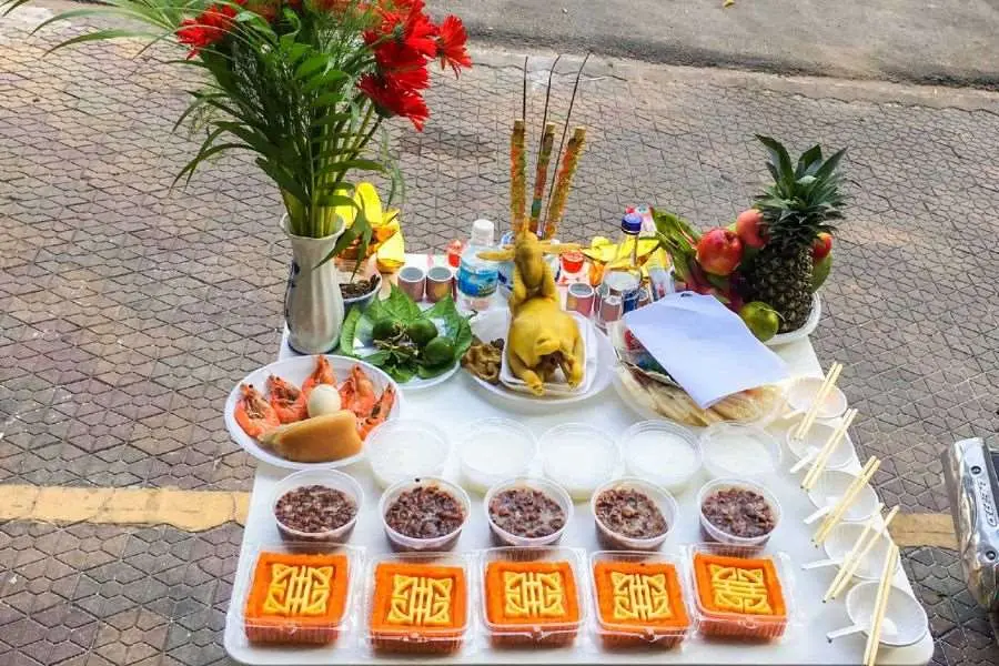Hướng dẫn cách bày biện mâm cúng cô hồn đúng chuẩn.