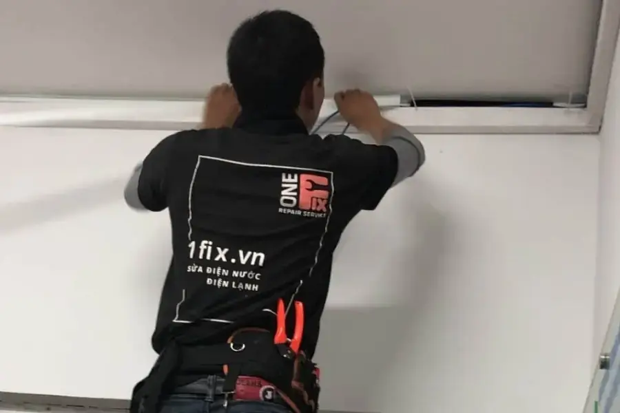 Kiểm tra hệ thống dây điện nổi thường xuyên để tránh rủi ro
