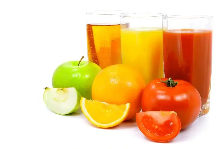 Rửa sạch tay trước khi thực hiện quy trình làm nước ép để hạn chế vi khuẩn