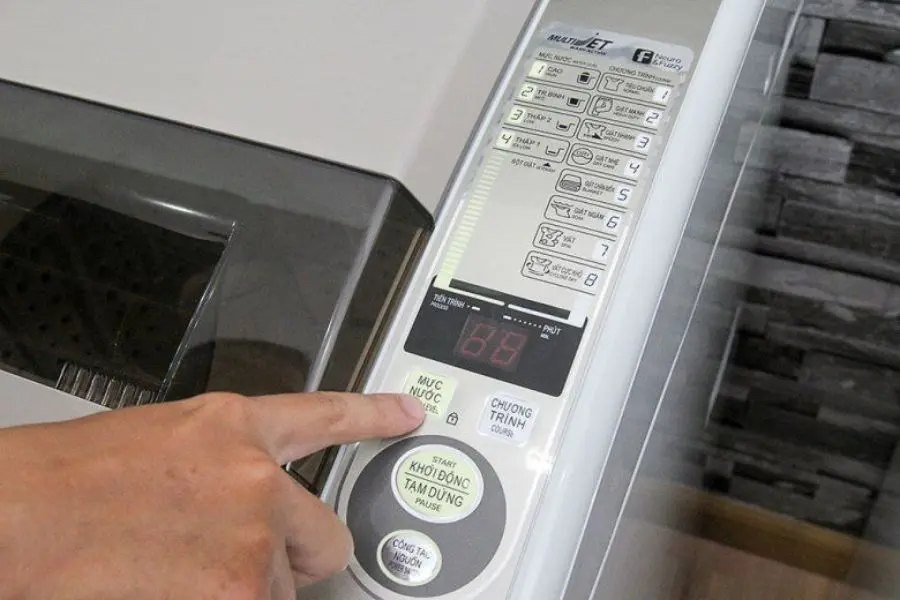 Nếu gặp các nguyên nhân cơ bản trên bạn hoàn toàn có thể tự sửa lỗi E2 máy giặt Sanyo tại nhà.