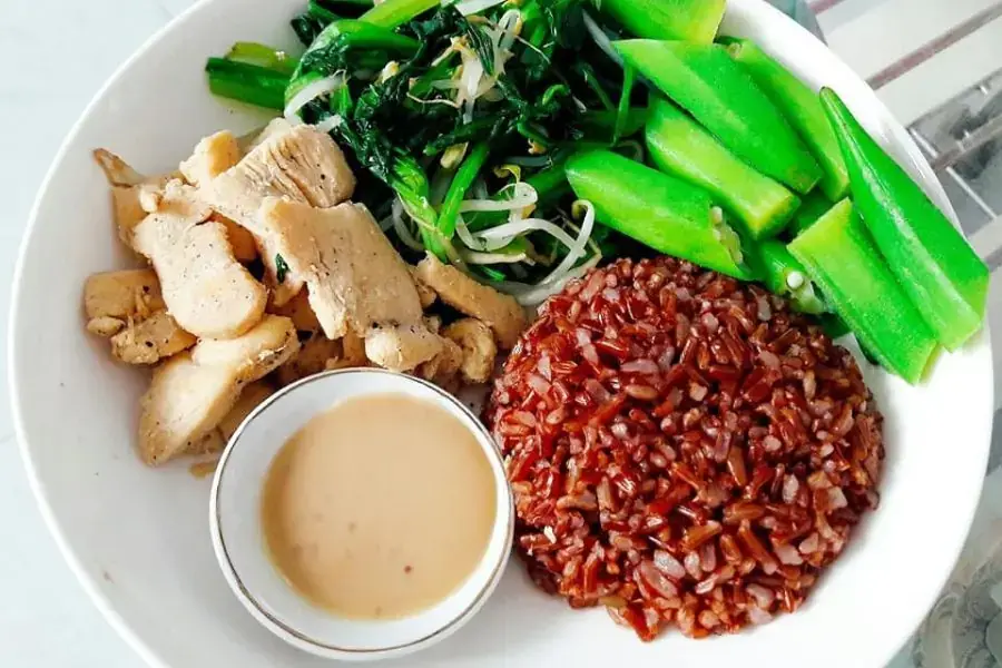 Bữa ăn healthy cùng cơm gạo lứt