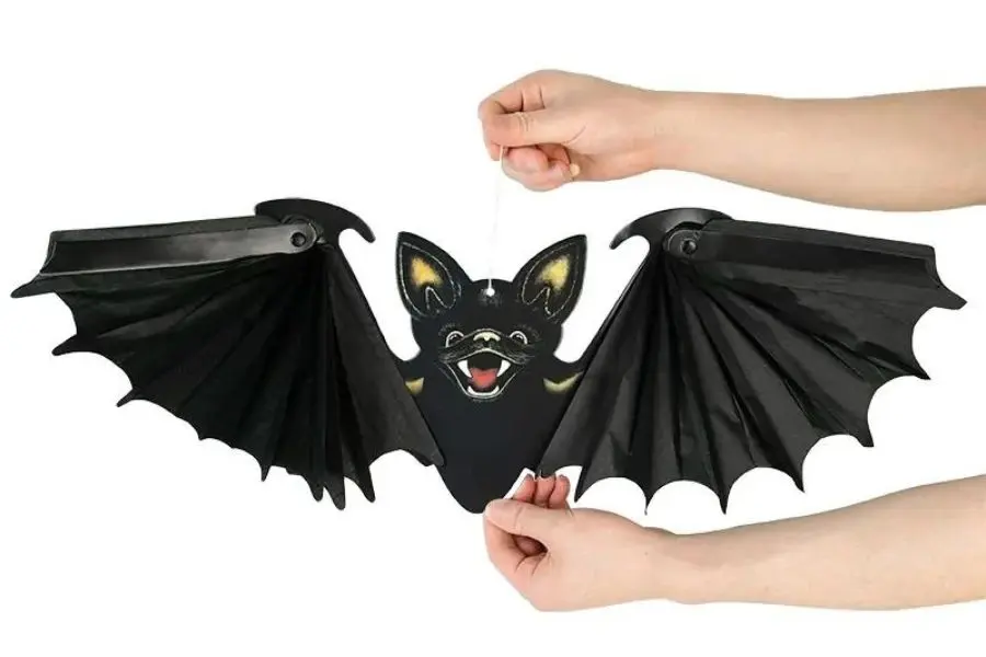 Mô hình con dơi treo tường trang trí halloween.