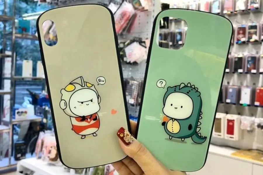Chiếc ốp lưng điện thoại đôi sẽ làm cho cả hai trở nên gắn kết hơn.