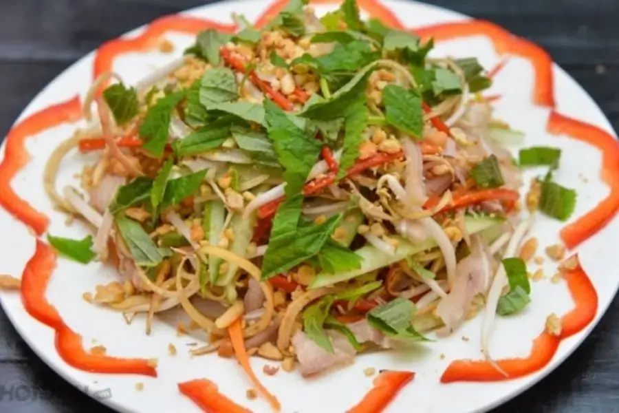 Nộm tai heo xoài xanh cực hấp dẫn