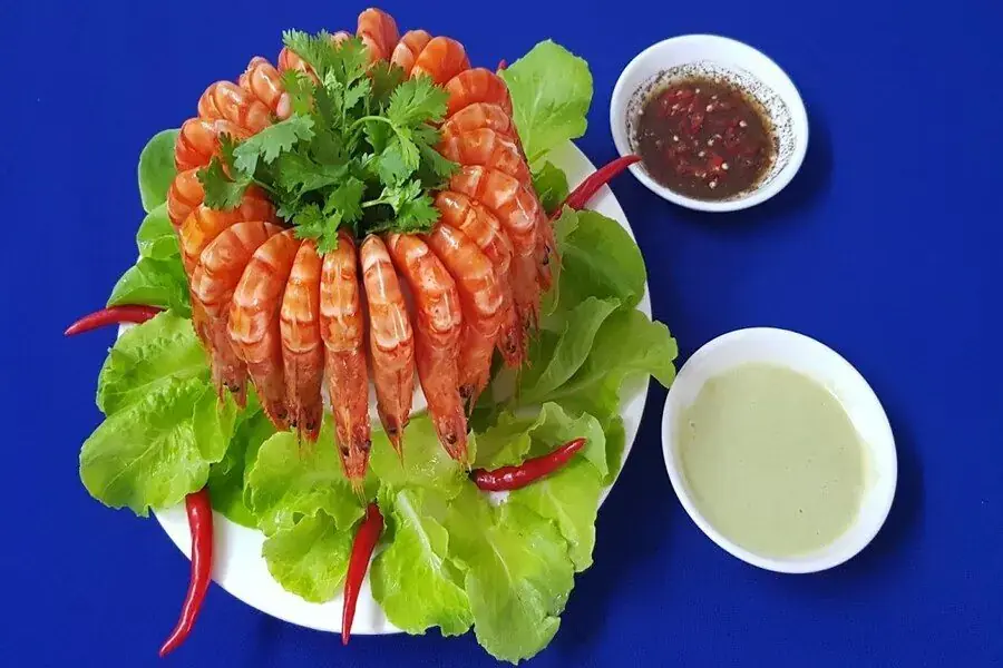 Tôm hấp nước dừa