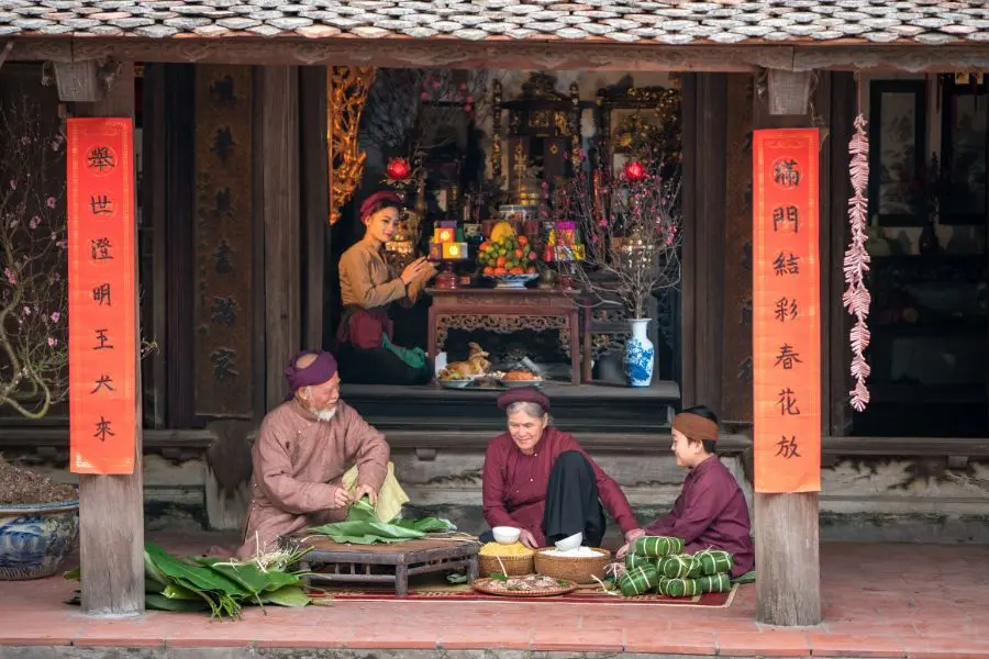 Chúc nhau như ý - Hứng trọn an khang - Năm mới bình an - Cả nhà sung túc.