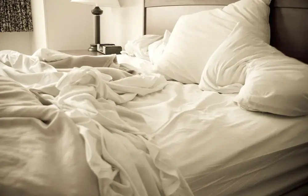 Dampak sprei yang kotor (Source: Women's Health Mag)