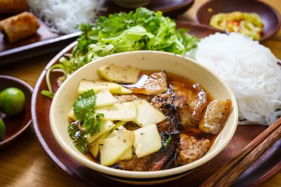 Bún chả là món ăn sáng đặc trưng của Hà Nội