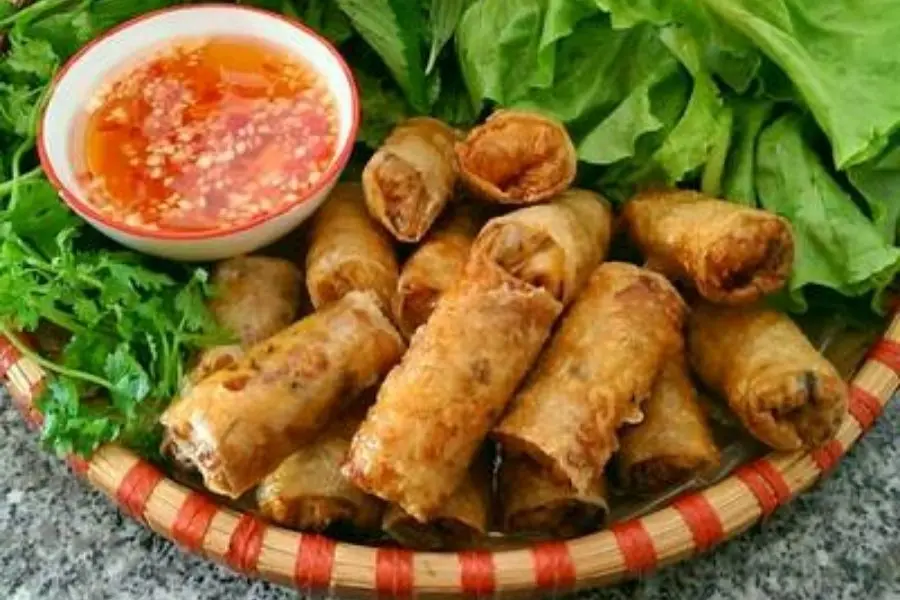 Chả giò giòn rụm hấp dẫn