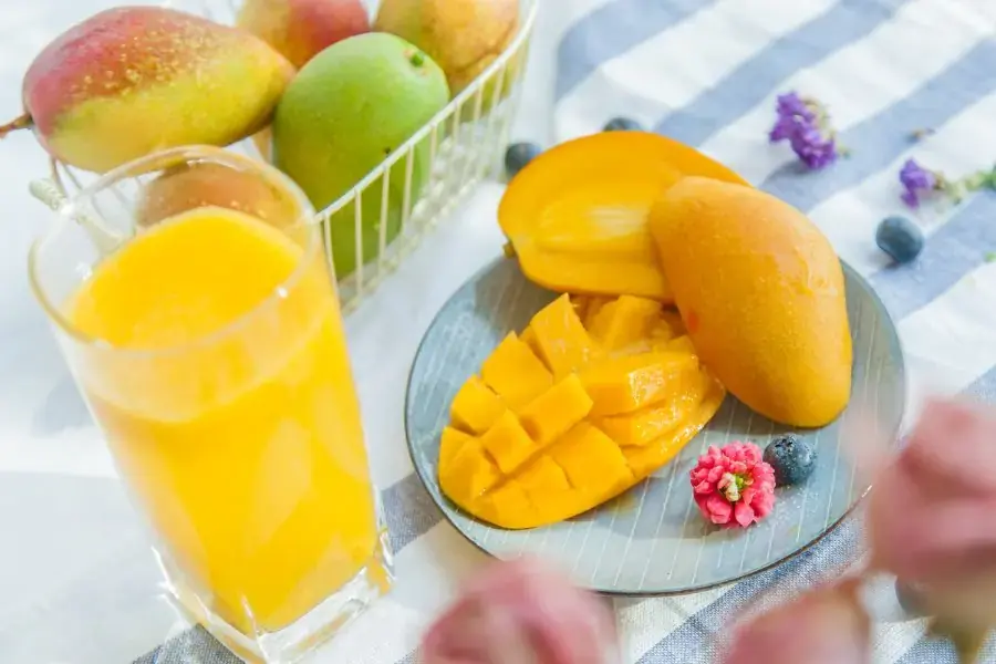 Xoài chín có mùi thơm khi ngửi