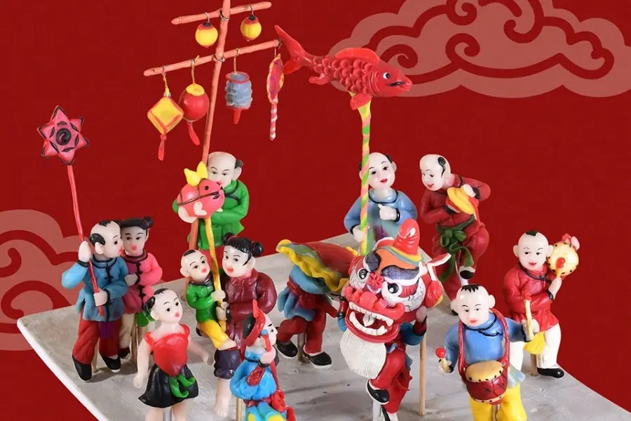 Tò he với nhiều hình dáng và màu sắc sinh động, là món đồ chơi dân gian quen thuộc trong dịp Trung Thu.
