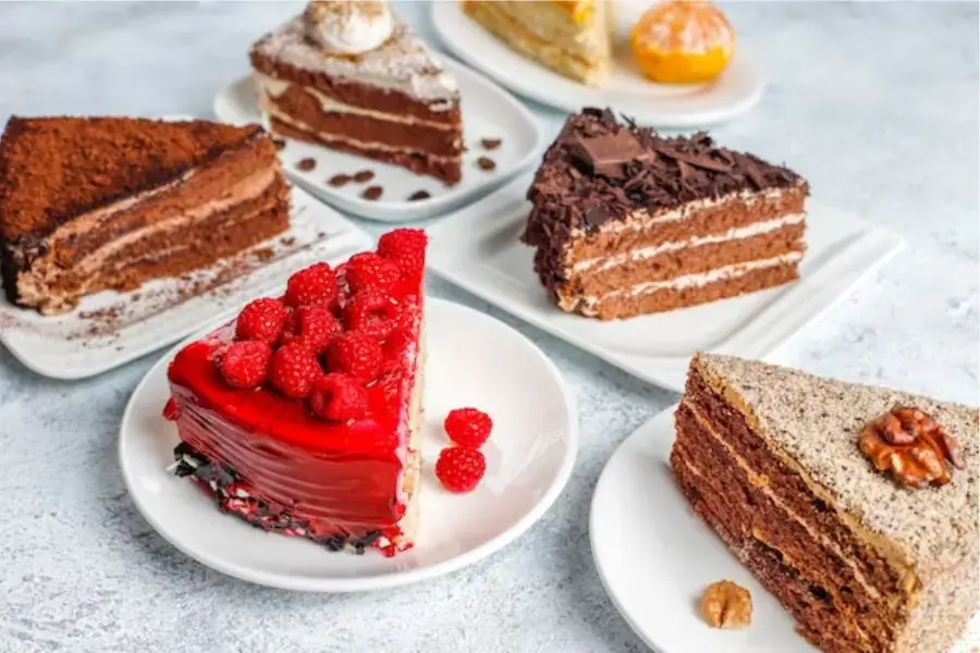 Bánh ngọt là biểu tượng cho sự ngọt ngào của tình yêu.