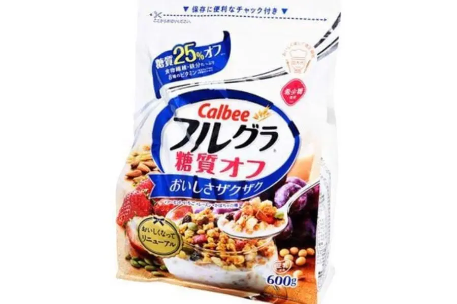 Bột ngũ cốc Calbee giúp bổ sung dinh dưỡng cho người ăn kiêng giảm cân.
