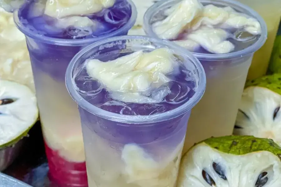 Uống trà mãng cầu vào những ngày hành kinh sẽ giảm cảm giác đau bụng