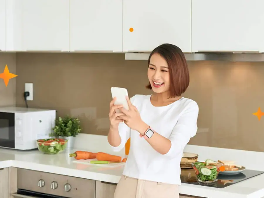 Bạn chỉ cần ngồi yên ở nhà và đặt lịch đi chợ qua app (Ảnh: Techz.vn)