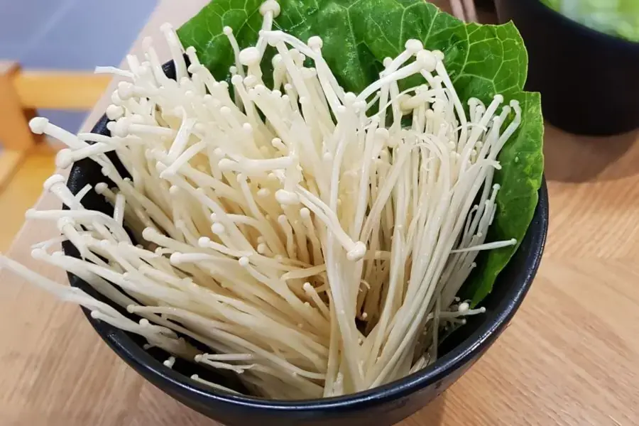 Nấm kim châm còn là thực phẩm ngăn ngừa các bệnh lý về tim mạch và tăng cường hệ miễn dịch rất tốt. 