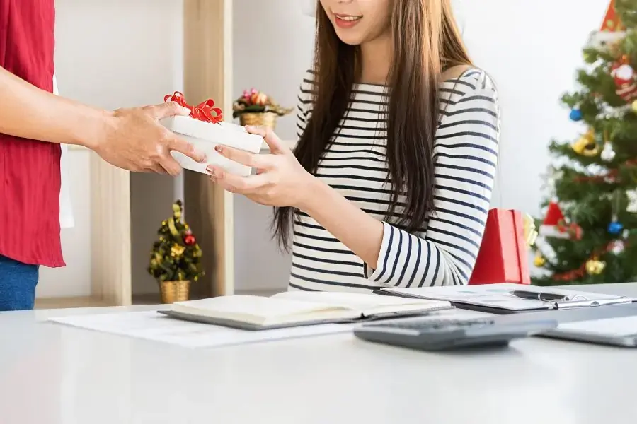 Wishing you good luck on October 20 (Chúc bạn ngày 20/10 gặp nhiều may mắn). (Ảnh: Sưu tầm)