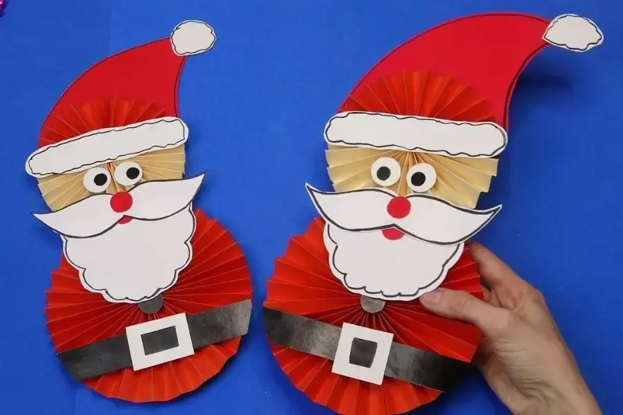 Sáng tạo làm Ông già Noel với giấy gấp quạt.