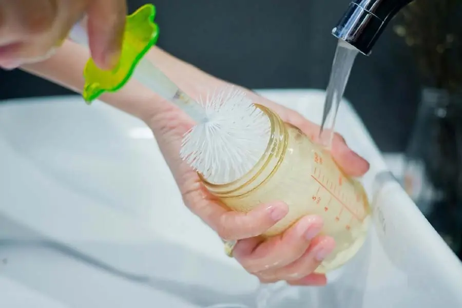 cách vệ sinh phụ kiện máy vắt sữa
