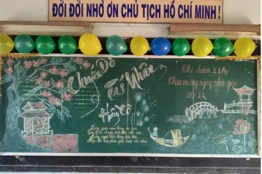 Trang trí bảng 20/11 với phấn và bóng bay nhiều màu sắc 