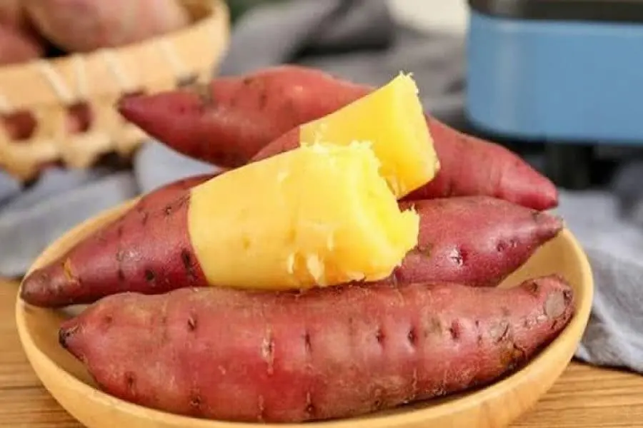 100g khoai lang chứa 86 calo.