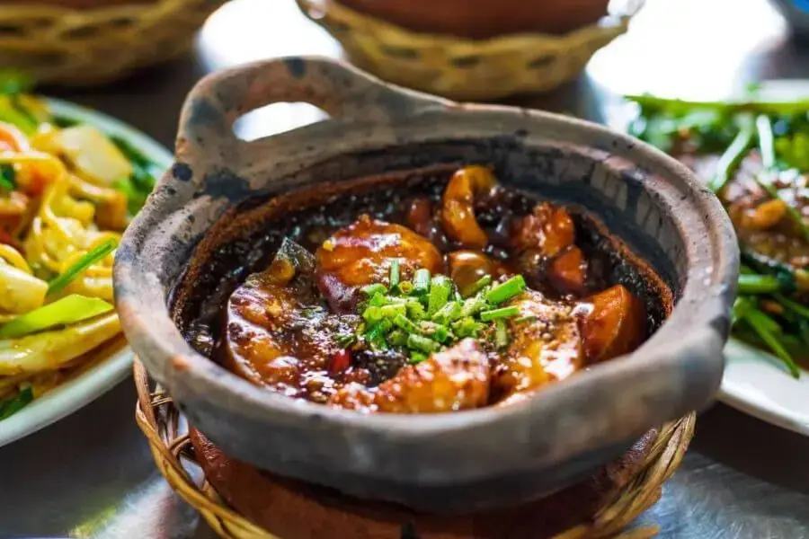 Món cá vược kho tộ đậm đà hương vị truyền thống