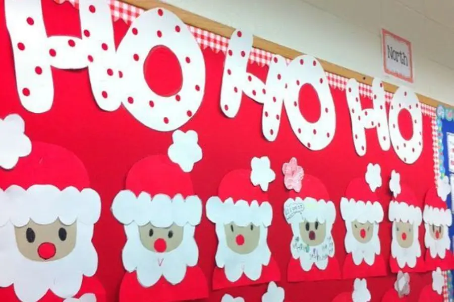 Trang trí bảng Giáng Sinh nổi bật với ông già Noel bằng giấy.