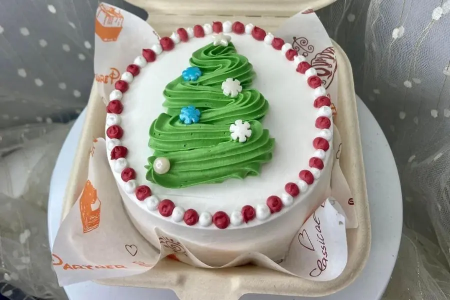 Mẫu bánh kem Noel bento nhỏ xinh.