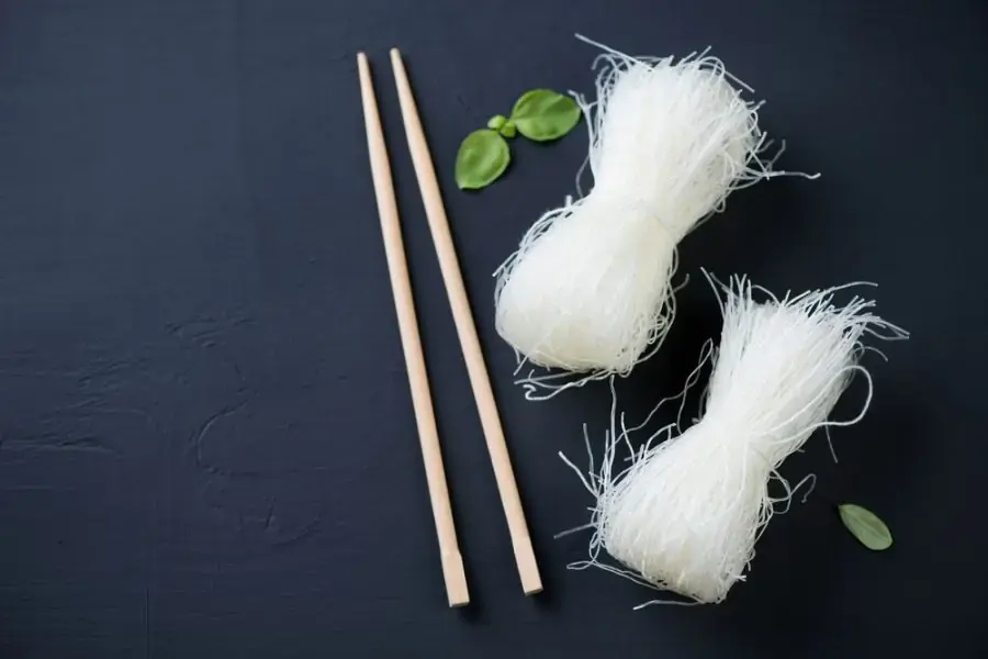 Chọn ăn miến dong, miến đậu xanh có chứa tinh bột so với miến thông thường.