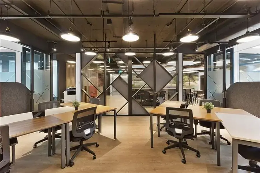 Phong cách Hitech tạo hiệu ứng ánh sáng ngập tràn