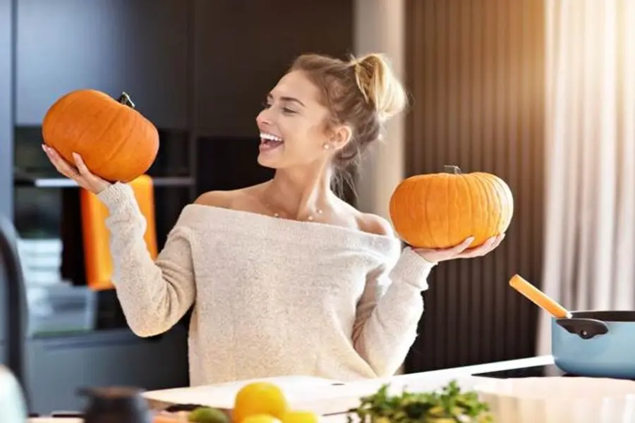Bí đỏ chứa nhiều nhóm vitamin rất tốt cho làn da, có thể ngăn ngừa tia UV và lão hóa hiệu quả.