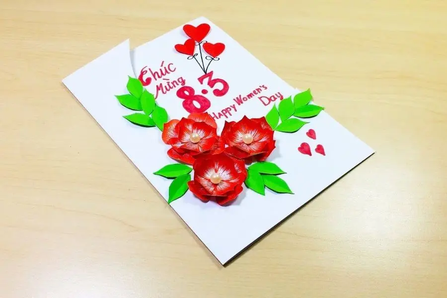Ý tưởng thiệp tặng mẹ ngày 8/3 hình bông hoa đẹp mắt.