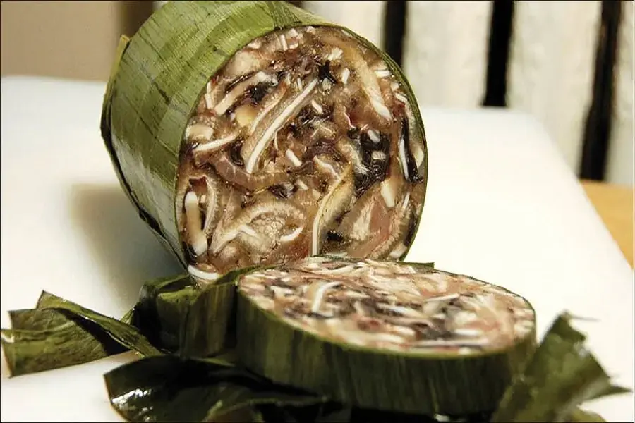 Khúc giò thủ - chả thủ