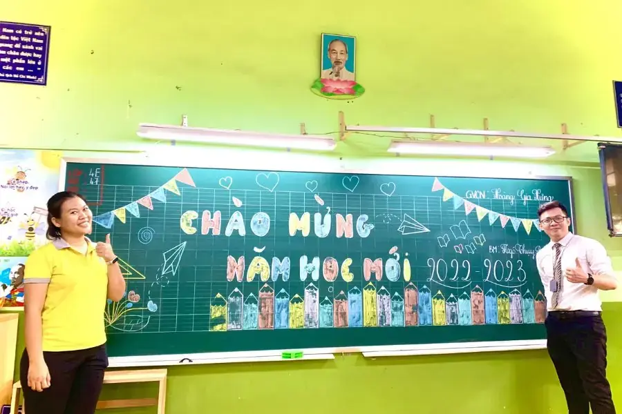 Mẫu bảng họp màu sắc với những hình vẽ đáng yêu, ngộ nghĩnh